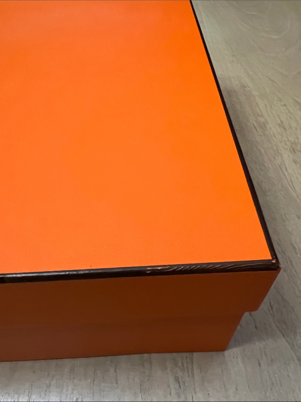Box - Signature Orange - Picture 6 of 12
